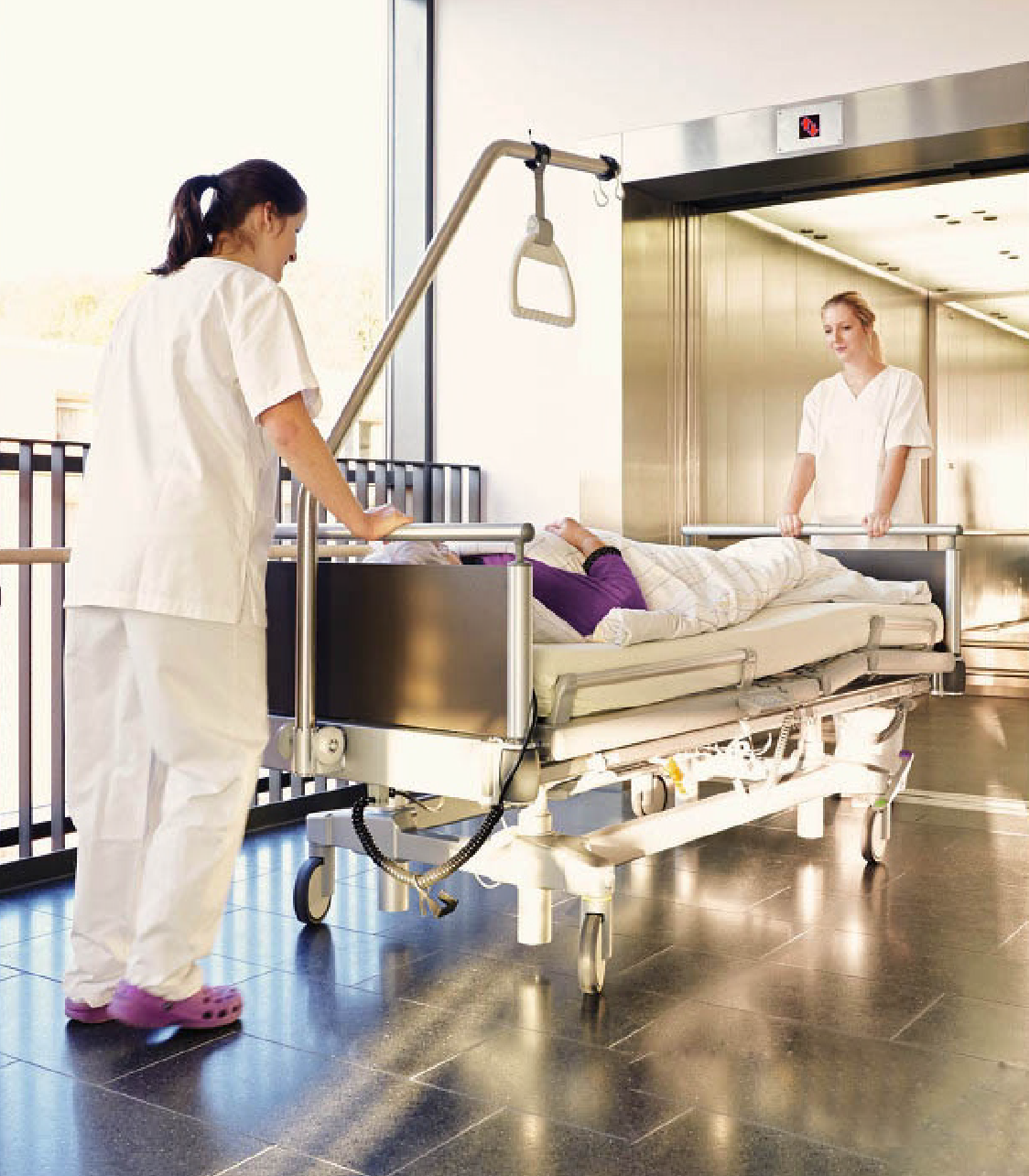 Thang máy bệnh viện